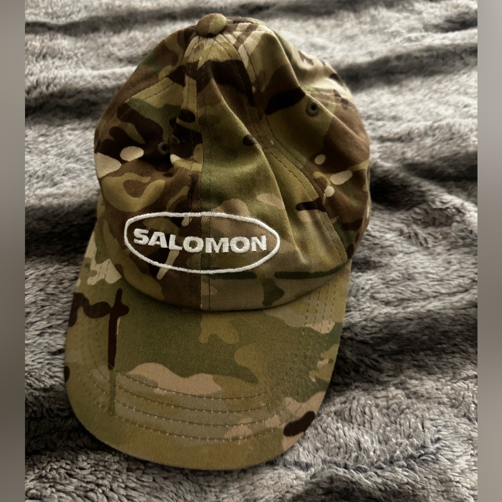 Camo Salomon hat